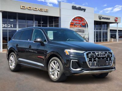 2025 Audi Q7 — side profile view