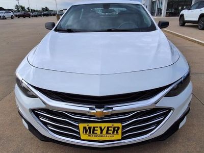 2020 Chevrolet Malibu — rear three-quarter view
