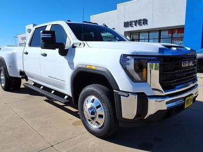 2026 GMC Sierra 3500 HD — side profile view
