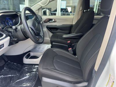 2023 Chrysler Voyager — detail view