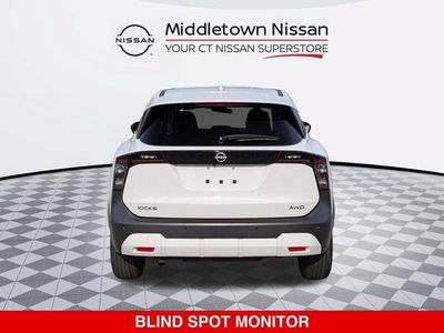2025 Nissan Kicks — detail view