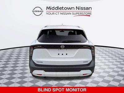2025 Nissan Kicks — detail view