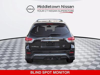 2015 Nissan Pathfinder — interior view