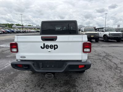 2023 Jeep Gladiator — detail view
