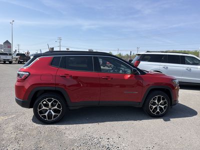 2025 Jeep Compass — detail view