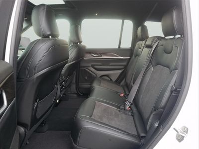 2026 Jeep Grand Cherokee — detail view