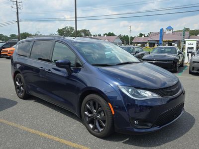 2019 Chrysler Pacifica — rear three-quarter view