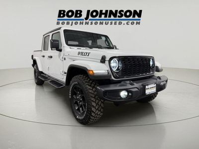 2025 Jeep Gladiator — side profile view