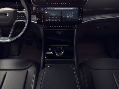 2026 Jeep Grand Cherokee L — detail view