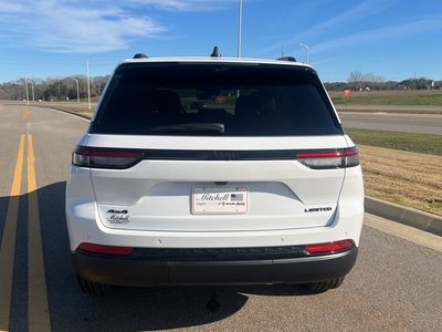 2025 Jeep Grand Cherokee — interior view