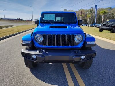 2026 Jeep Gladiator — side profile view