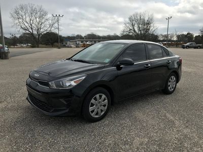 2022 Kia Rio — side profile view