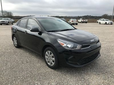 2022 Kia Rio — rear three-quarter view