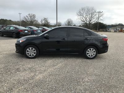 2022 Kia Rio — detail view