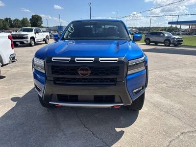 2025 Nissan Frontier — detail view