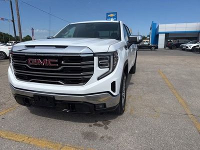 2025 GMC Sierra 1500 — interior view