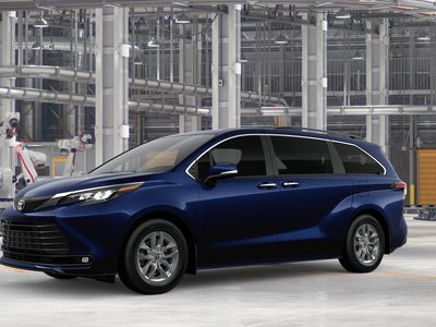 2026 Toyota Sienna — side profile view