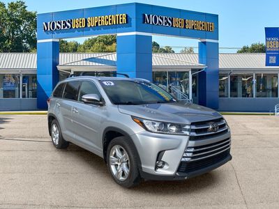 2019 Toyota Highlander — rear three-quarter view