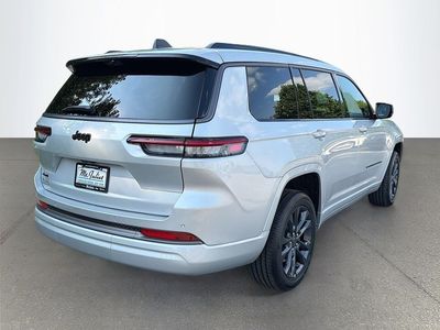 2026 Jeep Grand Cherokee — interior view