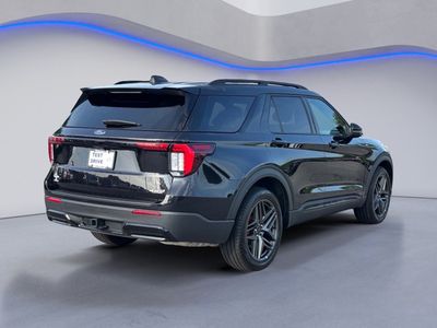 2025 Ford Explorer — detail view