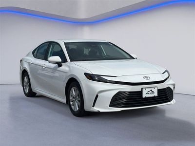 2025 Toyota Camry — detail view