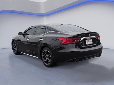 2016 Nissan Maxima — detail view