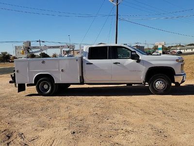 2025 Chevrolet Silverado 3500 HD Chassis Cab — detail view