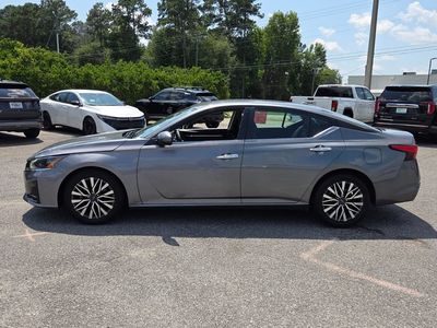 2023 Nissan Altima — side profile view