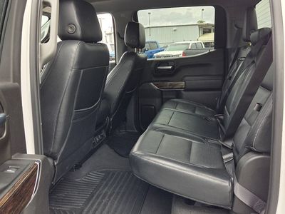 2021 GMC Sierra 1500 — interior view