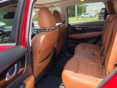 2017 Nissan Rogue — detail view