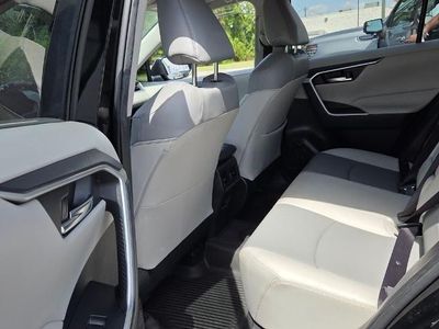 2020 Toyota RAV4 — detail view