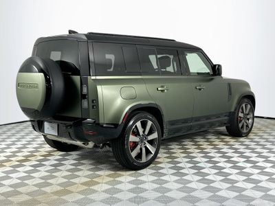 2026 Land Rover Defender 110 — detail view