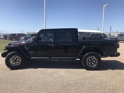 2025 Jeep Gladiator — detail view