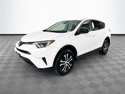 2018 Toyota RAV4 — detail view