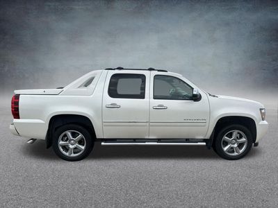2013 Chevrolet Avalanche — interior view