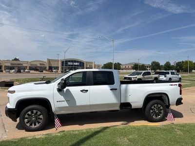 2026 Chevrolet Silverado 2500 HD — side profile view