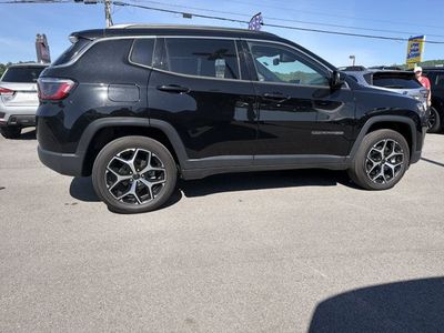 2025 Jeep Compass — detail view