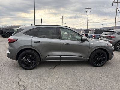 2023 Ford Escape — detail view