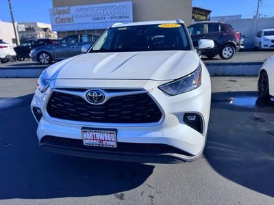 2022 Toyota Highlander — rear three-quarter view