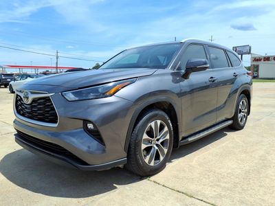 2022 Toyota Highlander — detail view