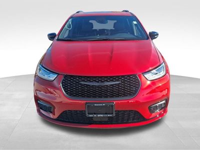 2026 Chrysler Pacifica — side profile view