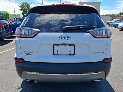 2020 Jeep Cherokee — interior view
