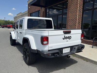 2025 Jeep Gladiator — detail view