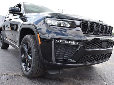 2026 Jeep Grand Cherokee — side profile view