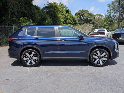2025 Mitsubishi Outlander — rear three-quarter view