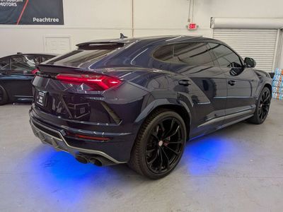 2020 Lamborghini Urus — interior view