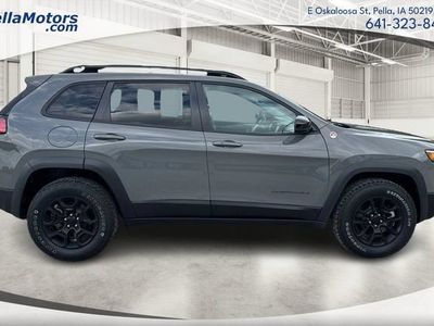 2022 Jeep Cherokee — side profile view