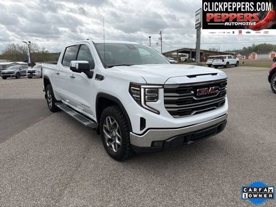 2022 GMC Sierra 1500 — interior view