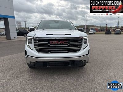 2022 GMC Sierra 1500 — detail view
