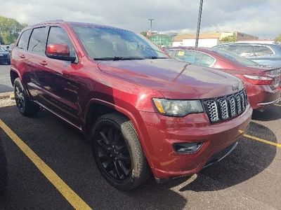 2018 Jeep Grand Cherokee — interior view
